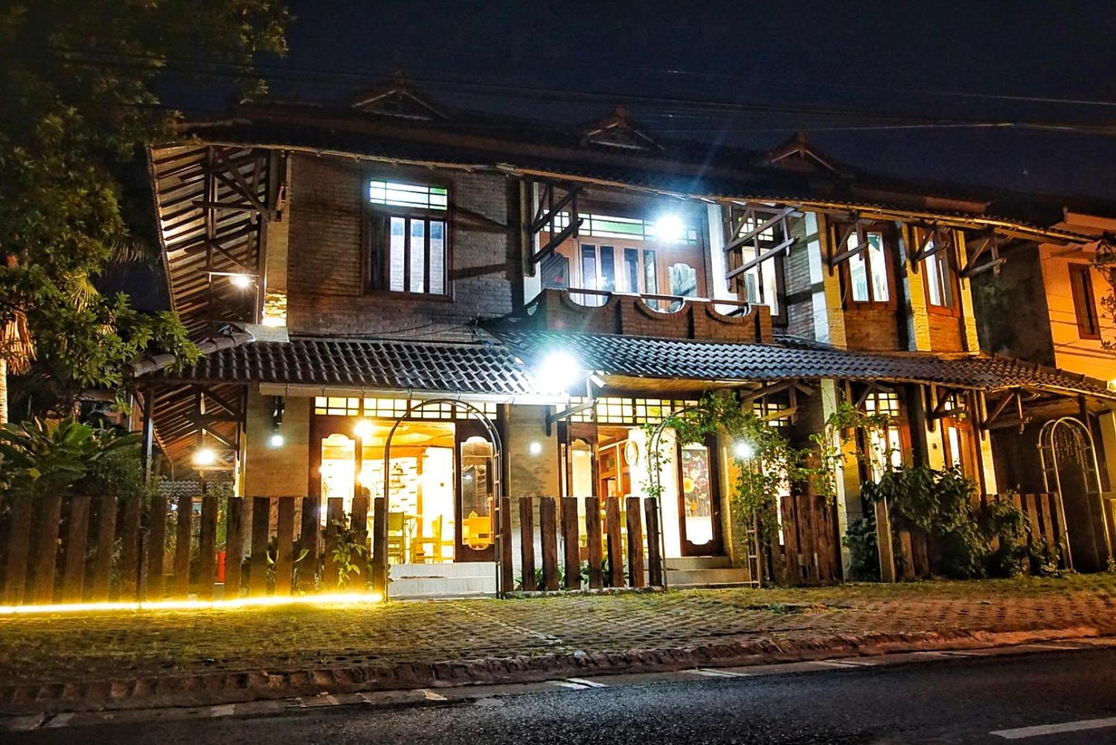 Ary'S Hotel By Cocotel Γιογκιακάρτα Εξωτερικό φωτογραφία